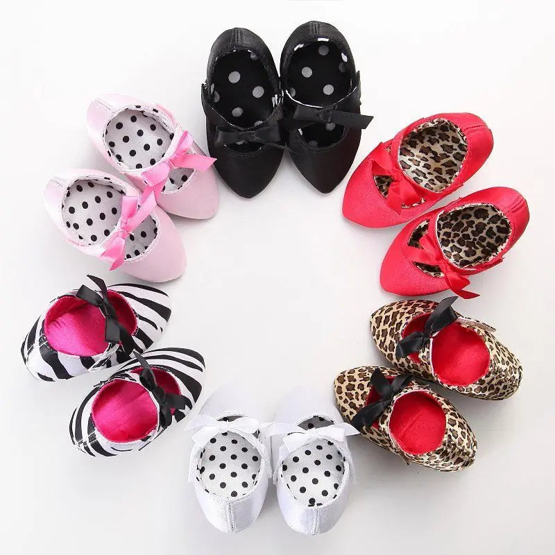 Trendy Baby Girl Shoes with High Heels for Photoshoots, Princess-like Design with Bowknot Detail, Suitable for Crib Wear, Recommended for 0-12M