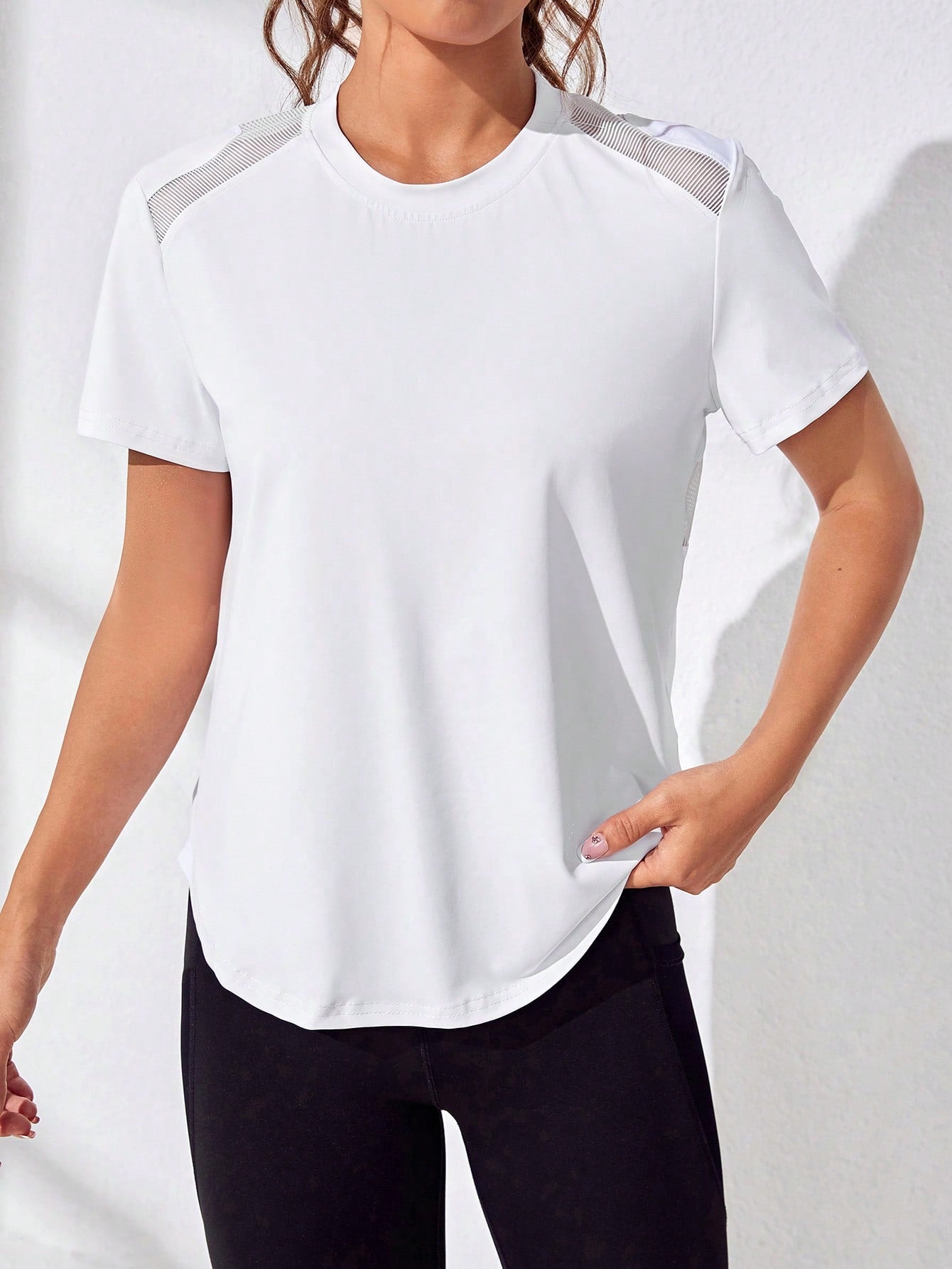 Everyday & Casual Sporty T-shirt with Hollow Back