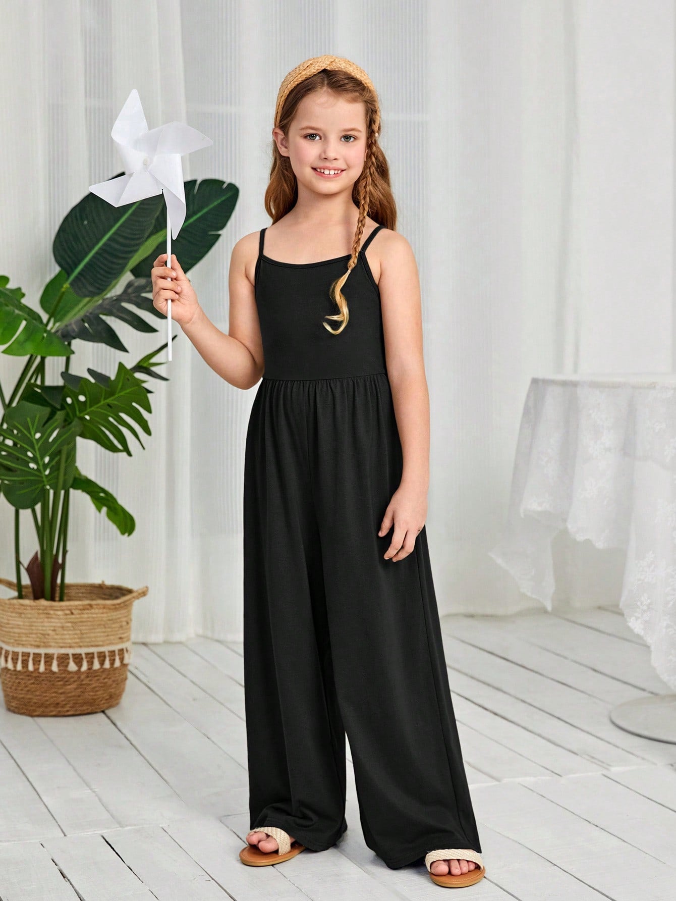 Simple and Stylish Cami Jumpsuit in Solid Color for Tween Girls, Featuring Wide-Leg Design and Sleeveless Top