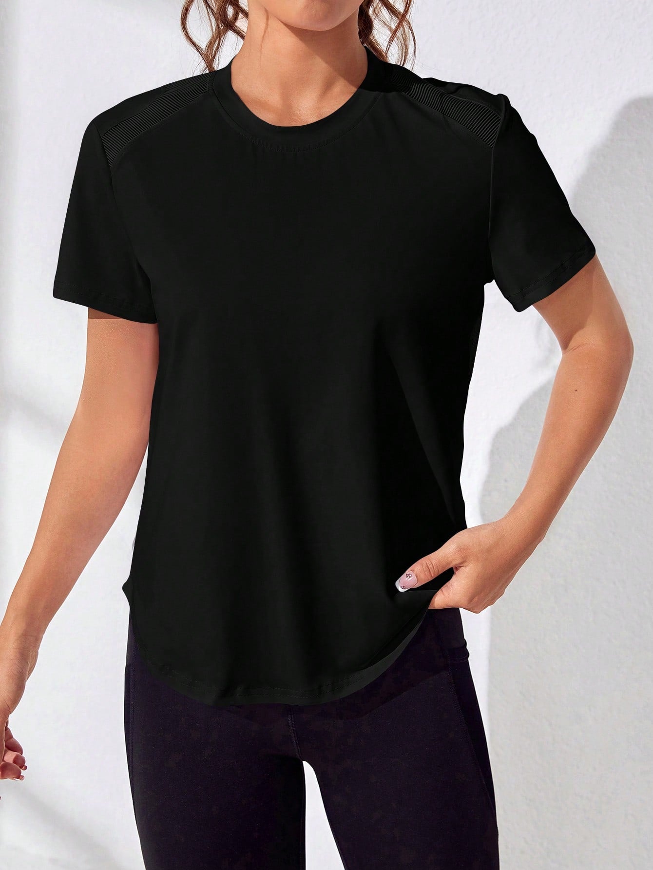 Everyday & Casual Sporty T-shirt with Hollow Back