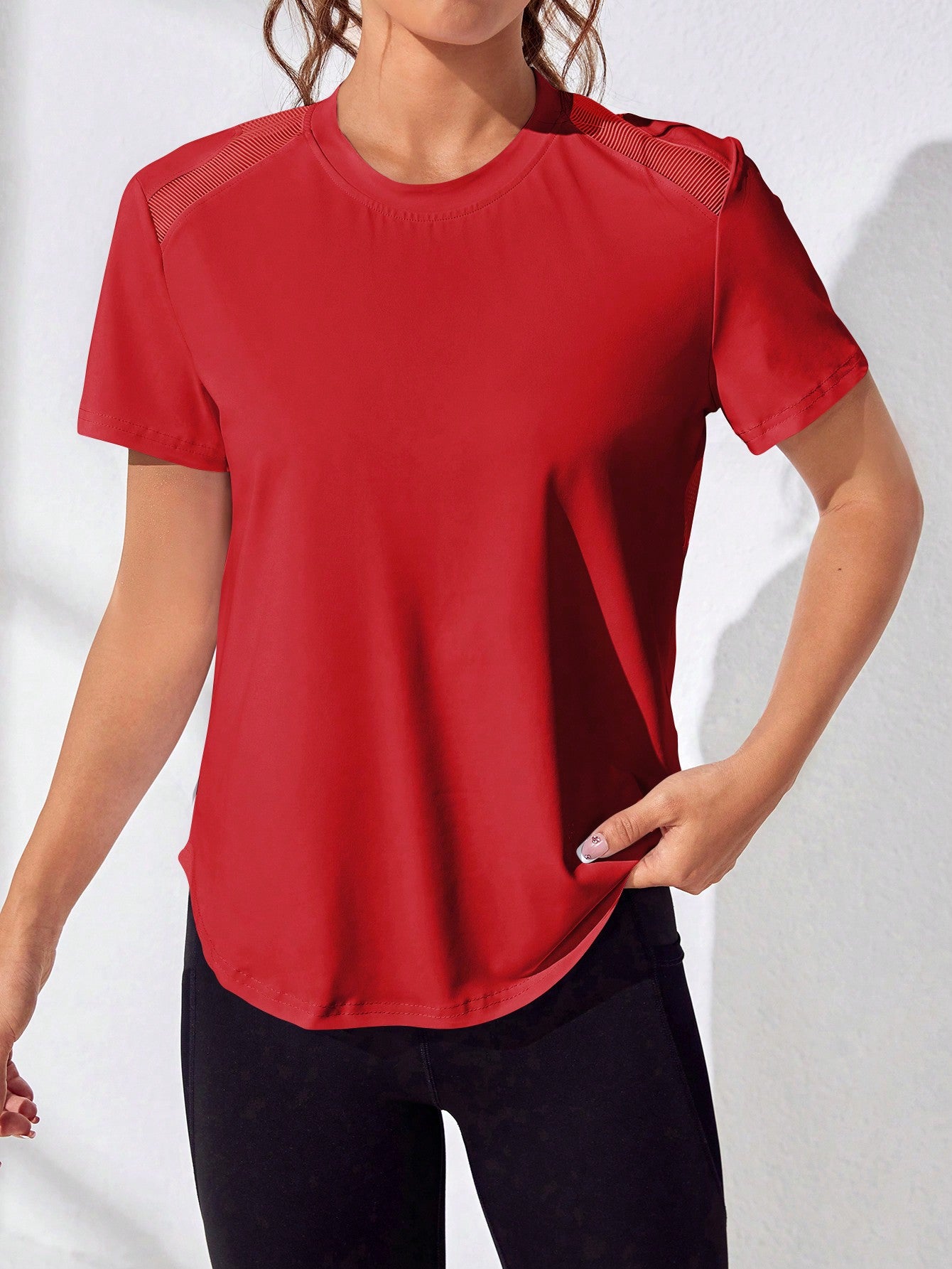 Everyday & Casual Sporty T-shirt with Hollow Back