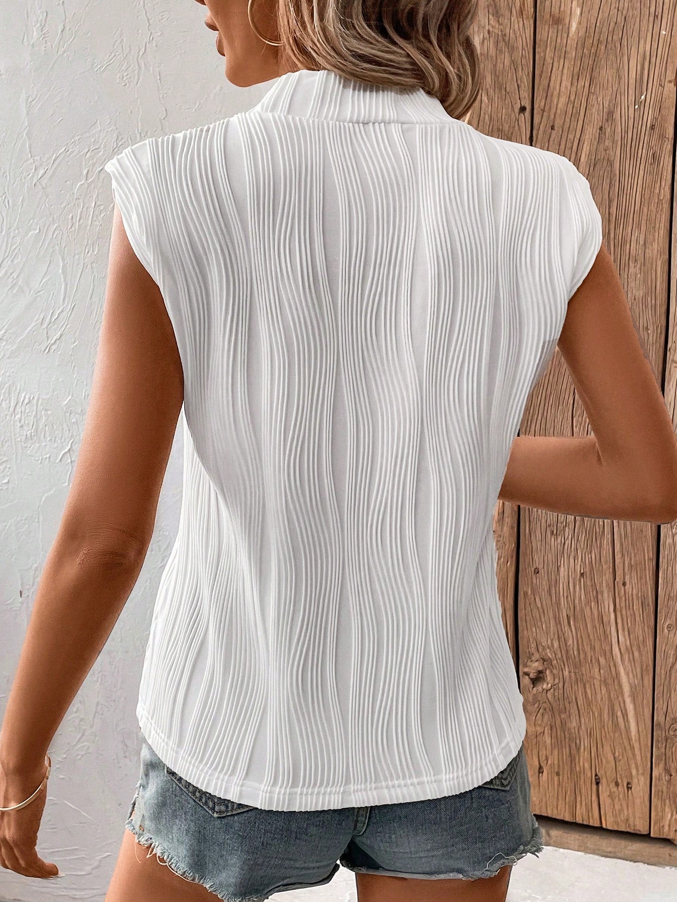 Women's Textured Cover-Up Sleeves T-shirt