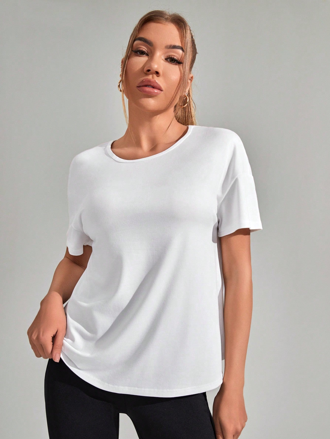 Everyday & Casual Sporty T-shirt with Hollow Back