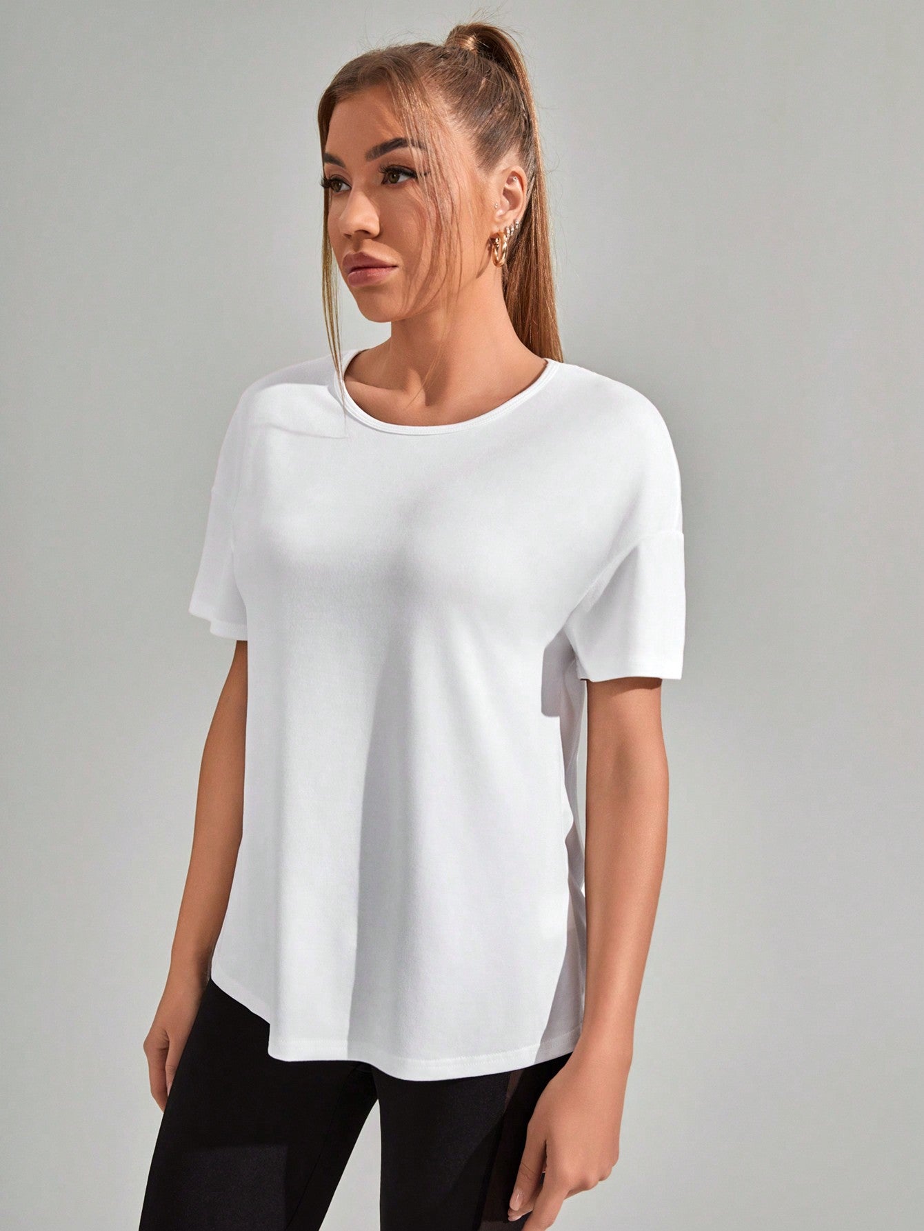 Everyday & Casual Sporty T-shirt with Hollow Back