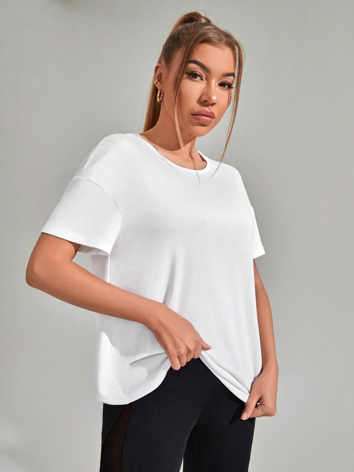 Everyday & Casual Sporty T-shirt with Hollow Back