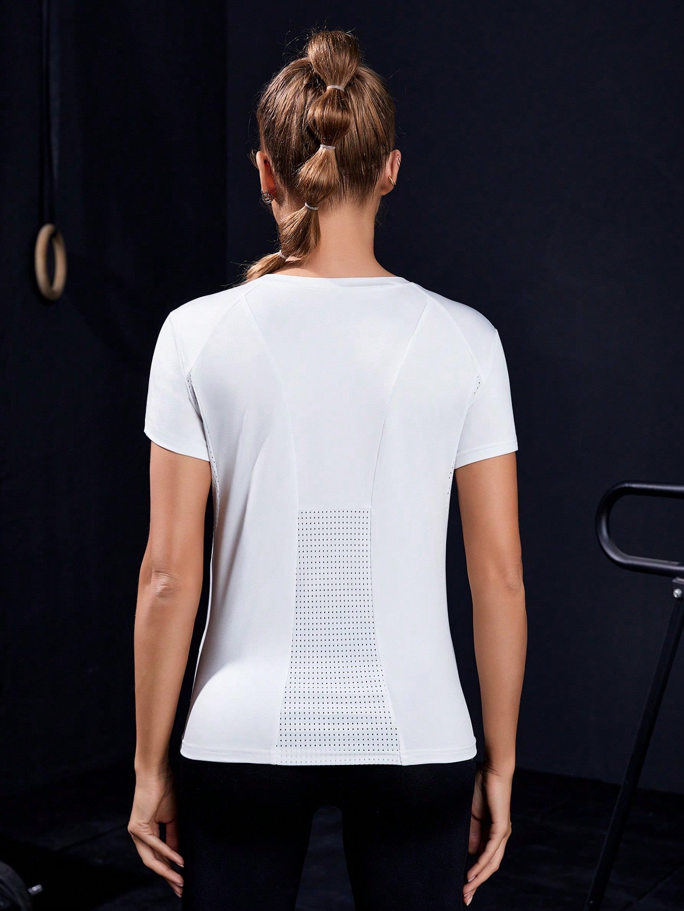 Everyday & Casual Sporty T-shirt with Hollow Back